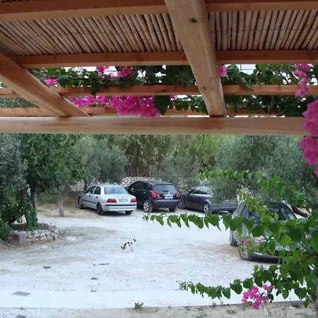 アパート παραθιν αλοσ 2